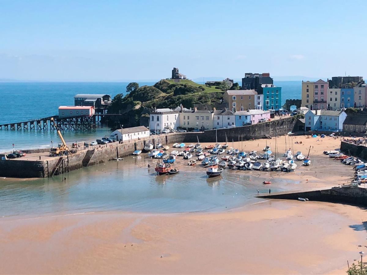 Stunning & Spacious House In Central Tenby Bagian luar foto
